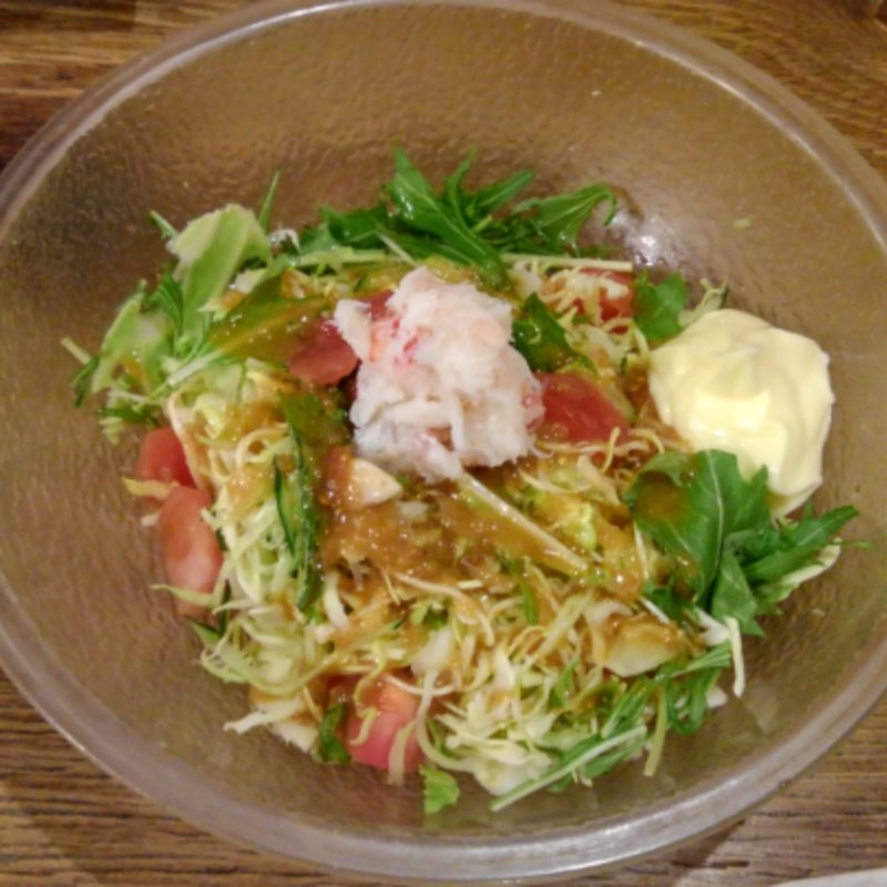 海鮮サラダ(上野 アメ屋横丁 トロ函 （トロバコ）)