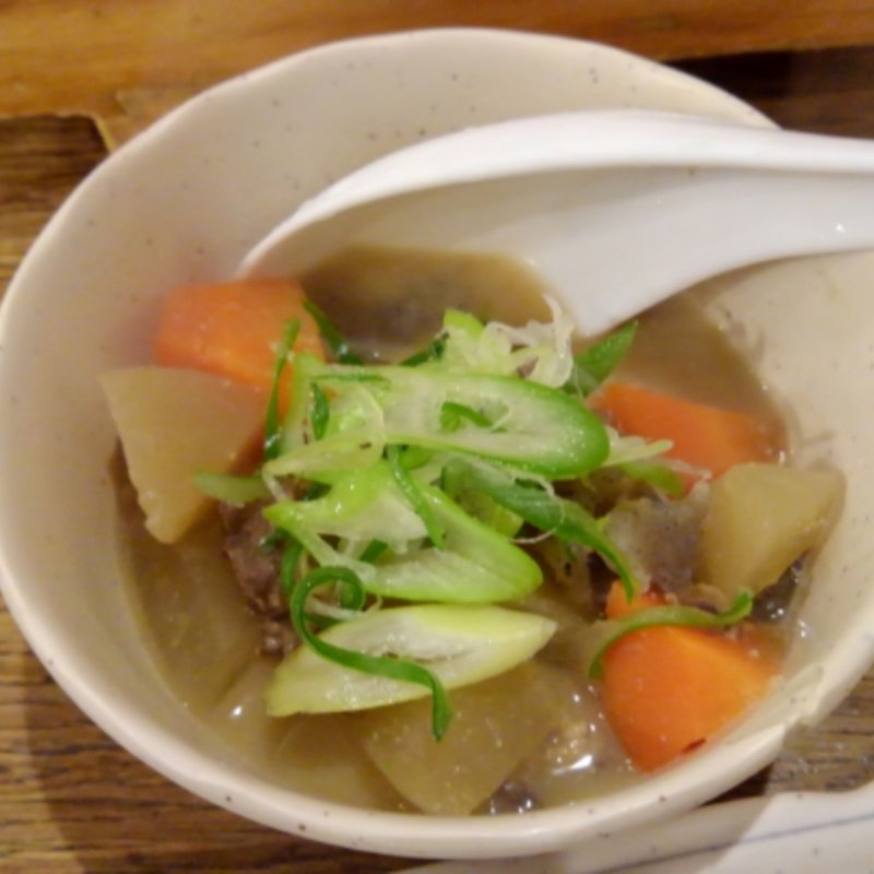 もつ煮込み(上野 アメ屋横丁 トロ函 （トロバコ）)