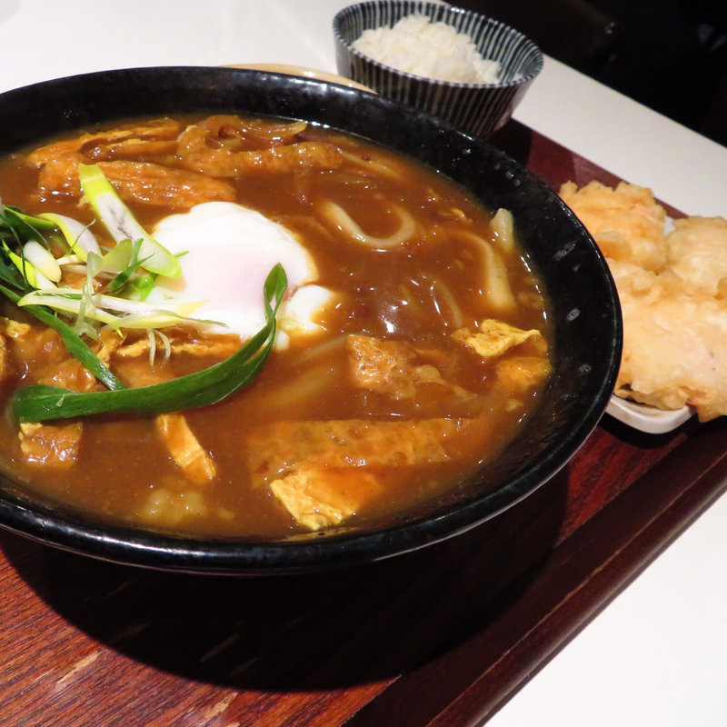 朝挽き鶏天温玉カレーうどん(ひだりうま )