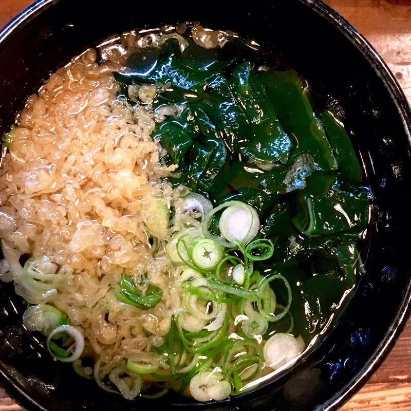 わかめうどん(居酒屋えびす)
