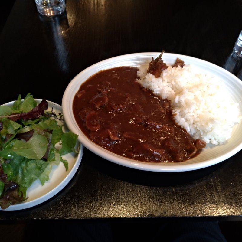 3日間じっくり煮込んだ絶品ハヤシライス(ワインバルジジ)