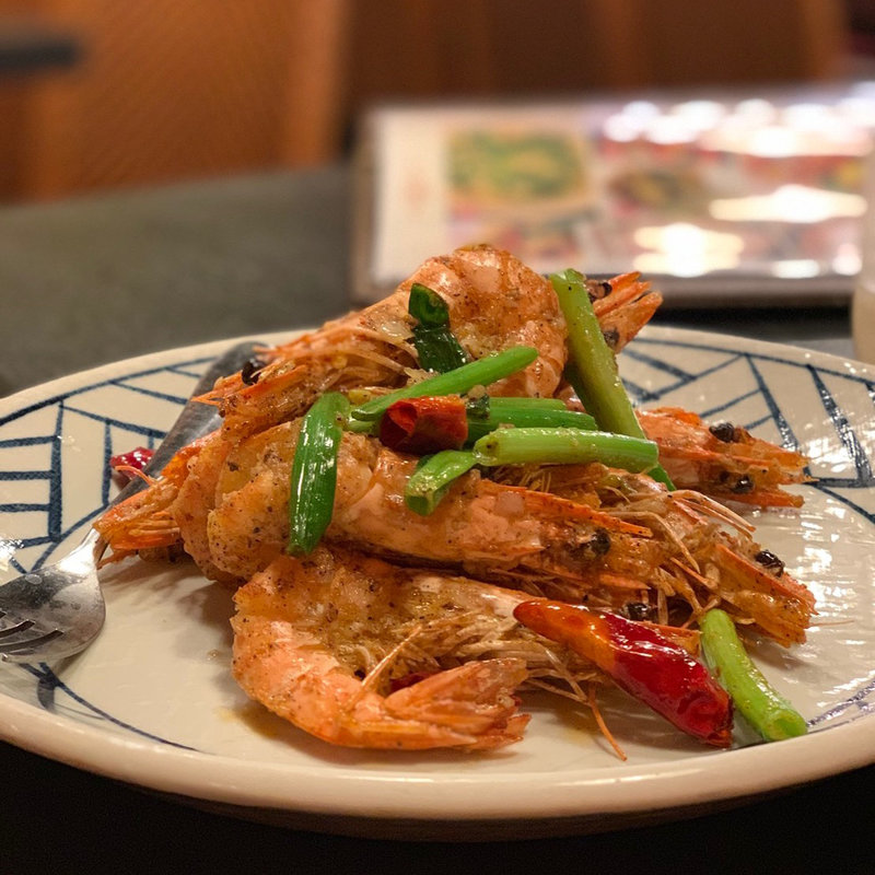 殻付きエビの香ばし揚げ(ひつじ料理専門 牧羊人)