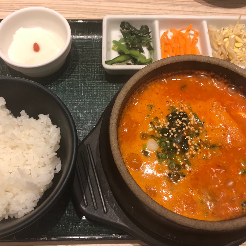 ごま坦々スンドゥブ(東京純豆腐 丸の内パレスビル店)