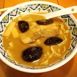 期間限定 豚肉の黄金スープ麺(中国ラーメン揚州商人 立川店)