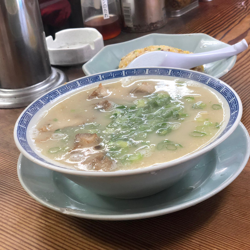 ラーメンやきめしセット(博多ラーメン 百千萬)