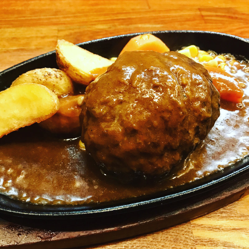 ハンバーグ（デミグラスソース）(ハンバーグレストランまつもと)