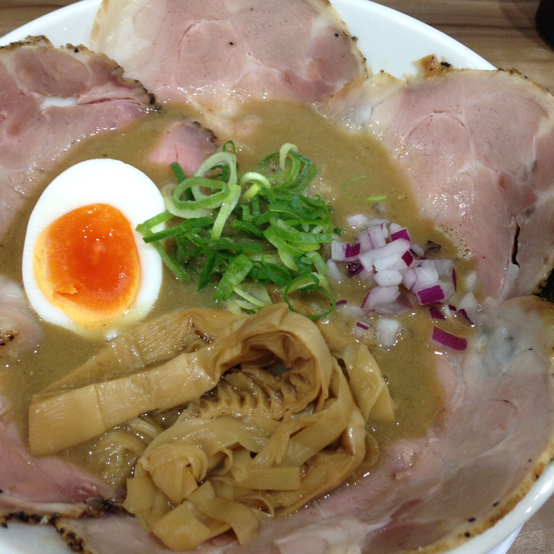 煮干しとりとんこつ(ラー麺 陽はまた昇る )