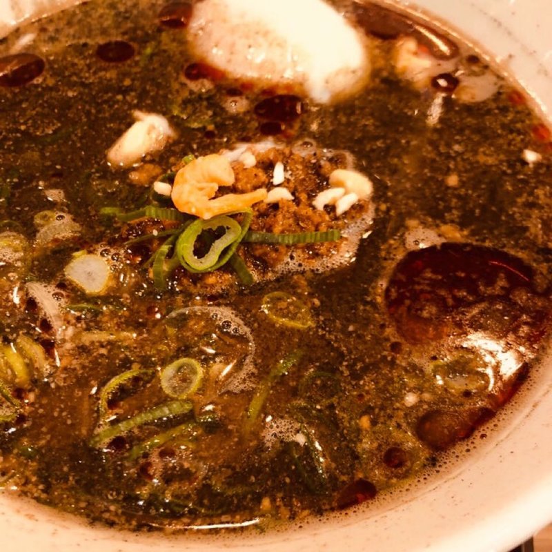 黒胡麻坦々麺(すする担担麺 水道橋店)