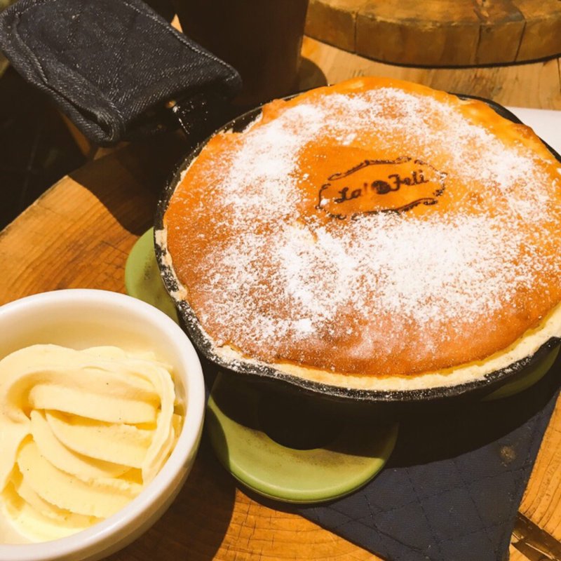 マスカルポーネ窯出しパンケーキ(Garden&Oven Lal de Feli)