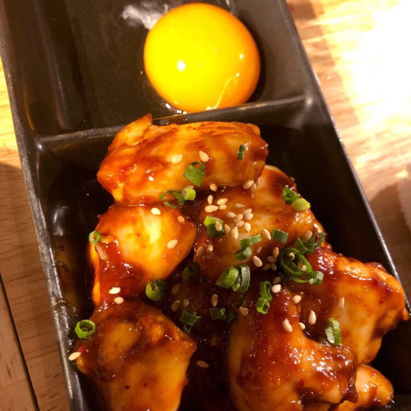 ホルモン味噌味(もんもん )