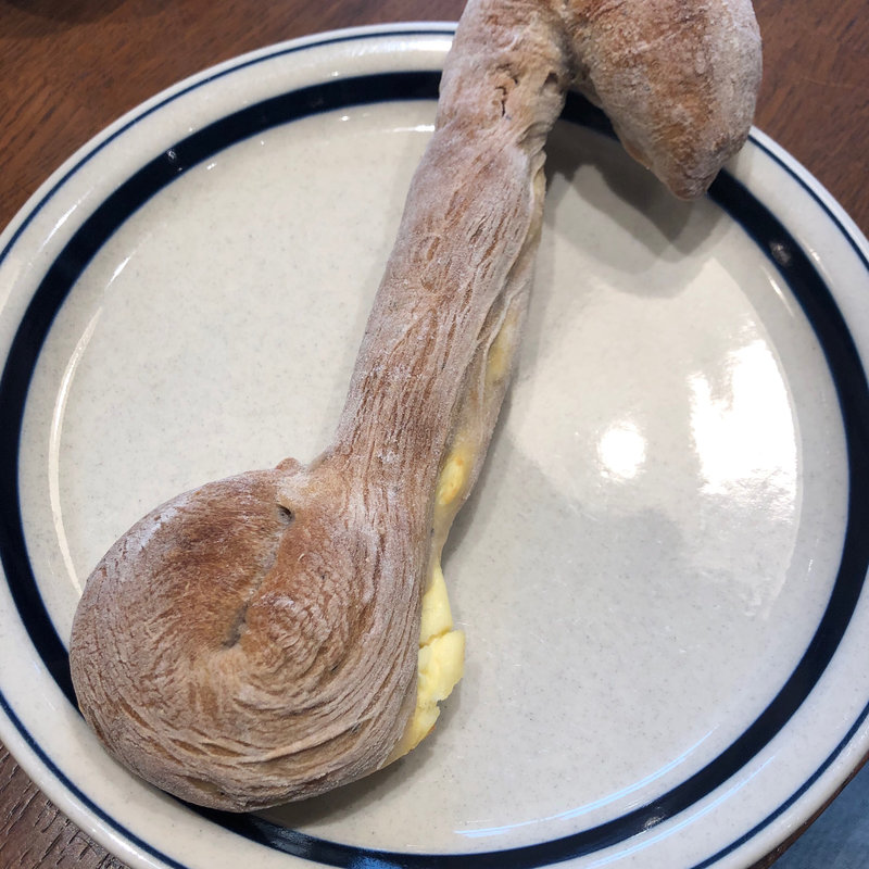 黒コショウとくるみのクリームチーズ(アール・ベイカー LECT店)