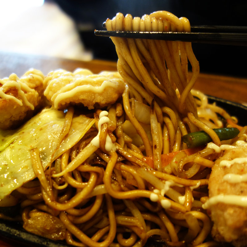 鉄板唐マヨソバ(キッチン タナカ)