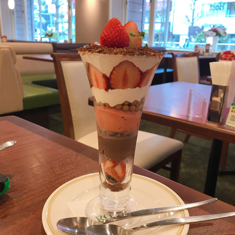 ストロベリー＆ショコラ(ロイヤルホスト音羽店)