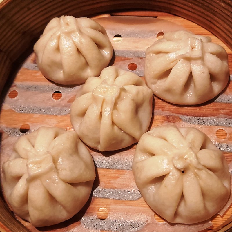 烏骨鶏入り あつあつ小籠包(とり鉄 京急川崎駅前店)