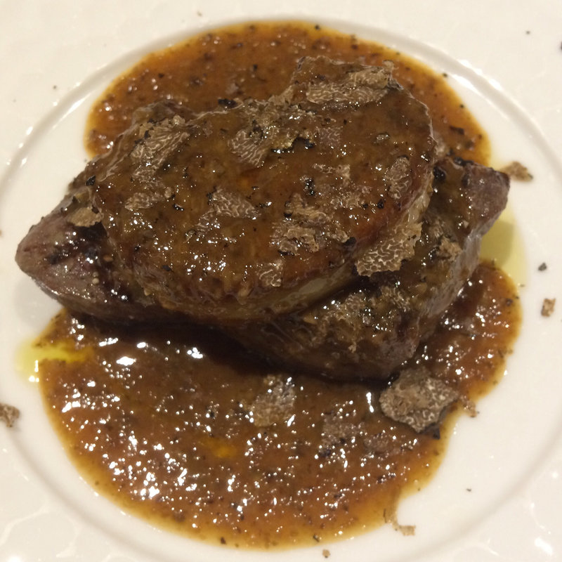 特選牛サーロインとフォアグラのトリュフソースロッシーニ(ラ ブォナ ヴィータ （LA BUONA VITA）)