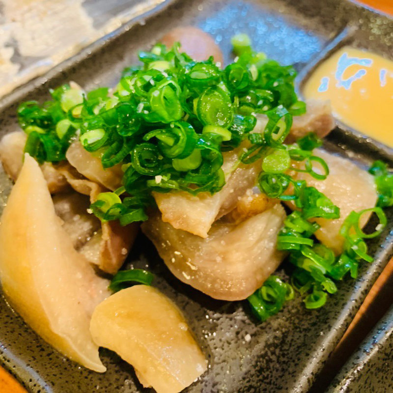 骨なし豚足(真面目焼鳥 助平 )