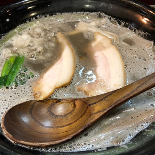恋煮干し魚三(烈志笑魚油 麺香房 三く)