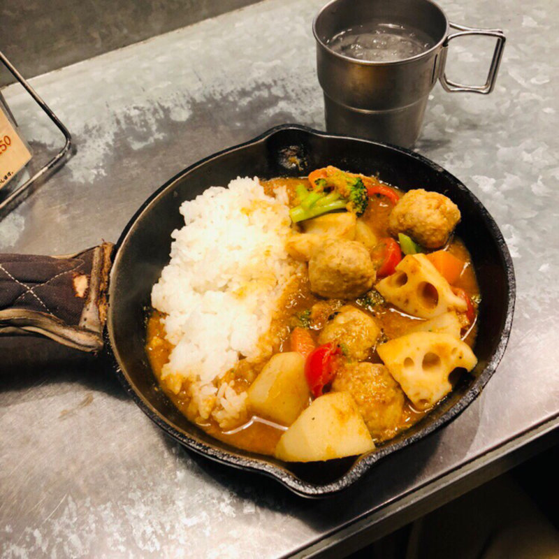根菜と鶏だんごのトマトカレー(野菜を食べるカレーcamp エキマルシェ大阪店)