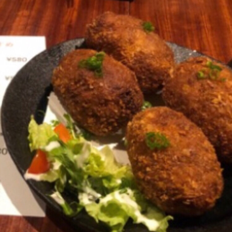 馬メンチカツ 1個(馬肉料理と蒸し野菜 型無夢荘(かたなしむそう))