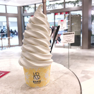 BAKEミルクソフトクリーム(ベイク BAKE チーズタルト 川崎店)