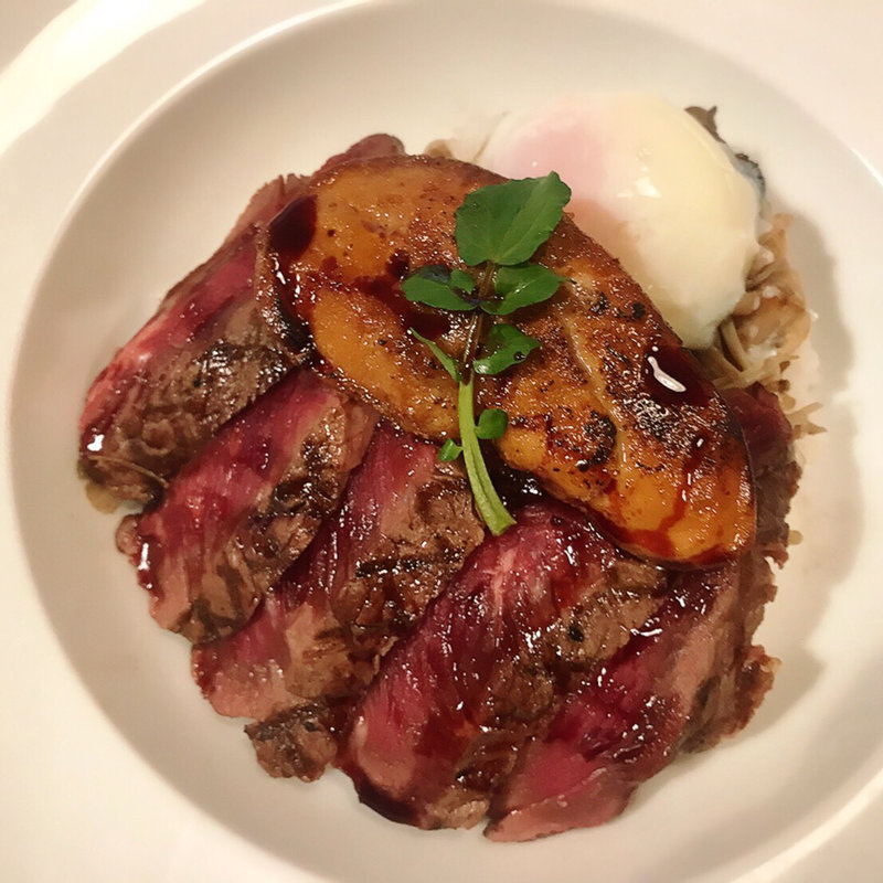 ローストビーフ丼フォアグラ載せロッシーニ(吉祥寺 バルル)