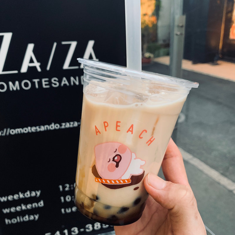 ひみつの黒糖タピオカミルクティー(Apeachcafe omotesando)