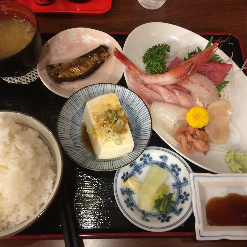 刺身定食(魚定)