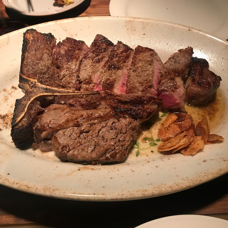 Tボーンステーキ(BISTRO STEAK T-bone)