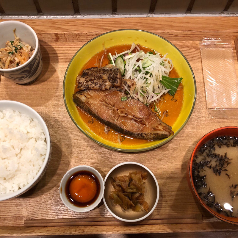 カレイの煮付け定食(assate)