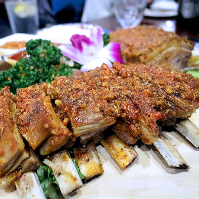 烤羊排（ラムのスペアリブ焼き）(アリヤ 清真美食 池袋店)