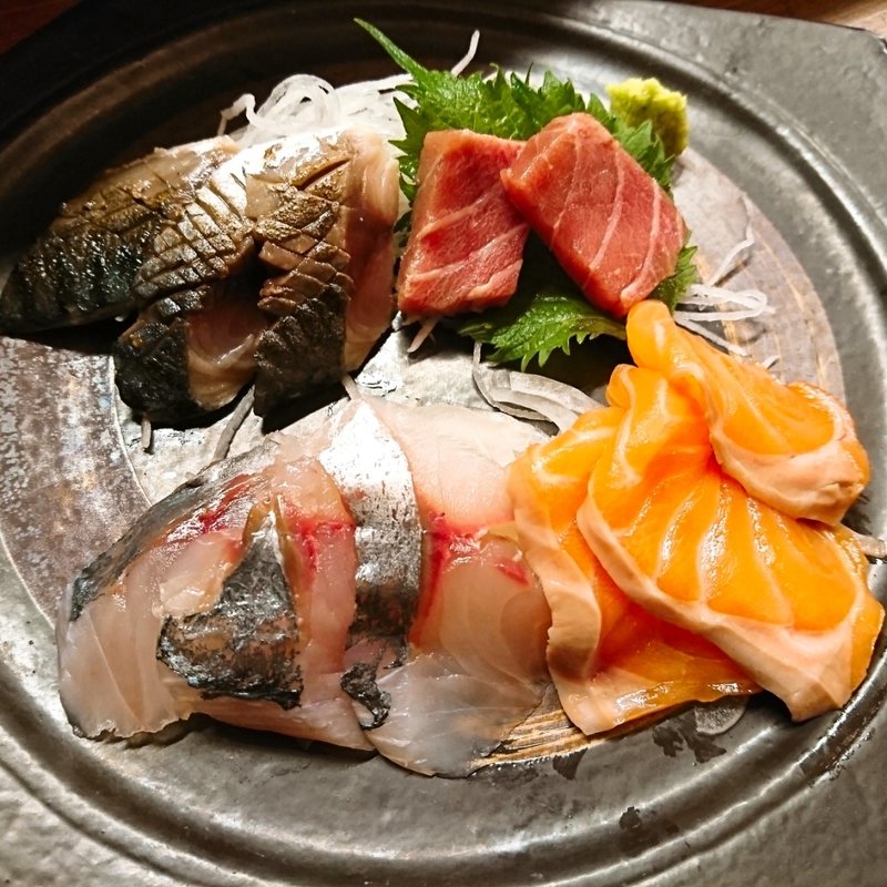 お造り盛り合わせ(イタリアンクロス)