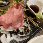 タン刺し(牛タン酒場 SHIRUSHI 高円寺本店 （シルシ）)