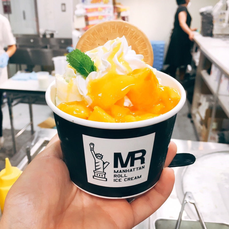 (マンハッタンロールアイスクリーム 福岡大名店)