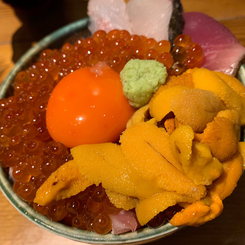 いくらウニ海鮮丼(鯛之鯛 難波店)