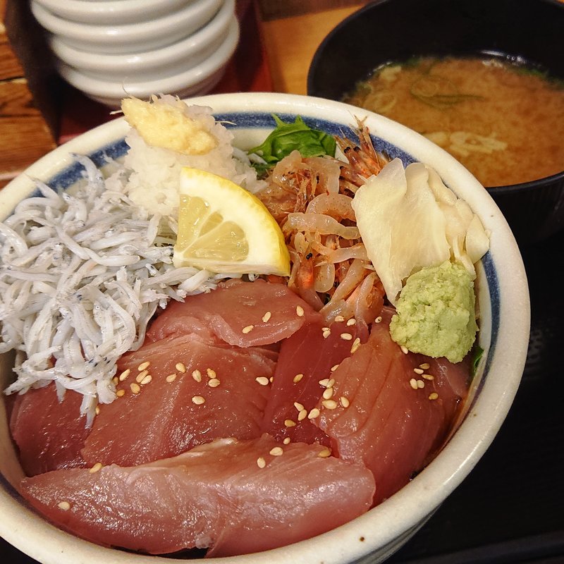 駿河丼（みそ汁付き）(三崎市場 ダイス川崎店)