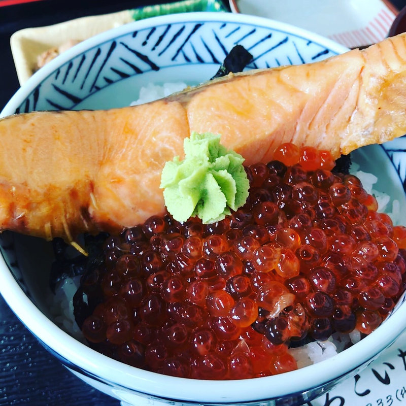 鮭いくら丼(うろこいち )