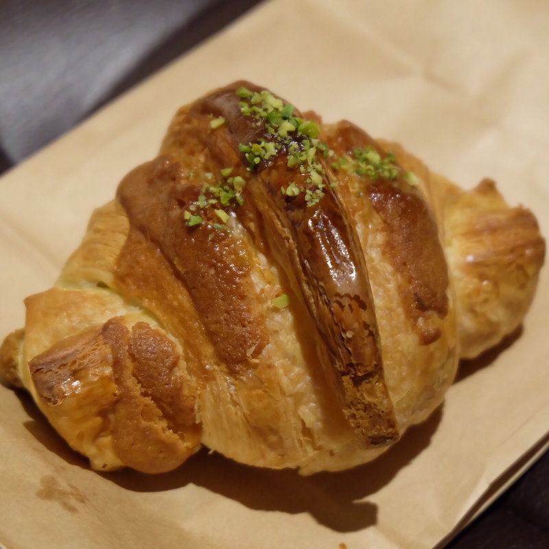 ピスタチオのクロワッサン(トラン・ブルー )