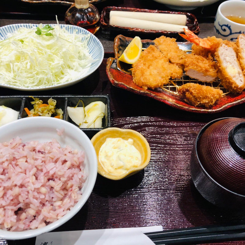 バラエティかつ善(とんかつ濵かつ 北九州小倉店)