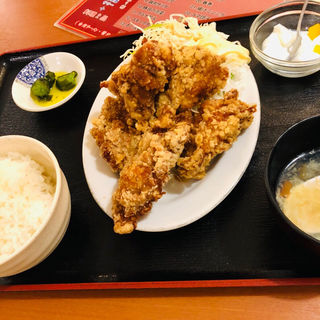 唐揚げ定食(台湾料理 スタミナ食堂)