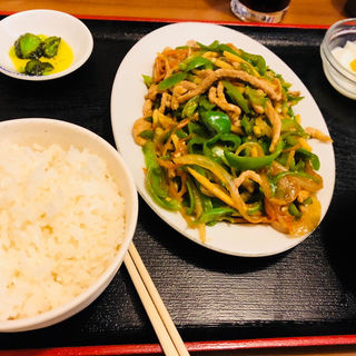 青椒肉絲定食(台湾料理 スタミナ食堂)