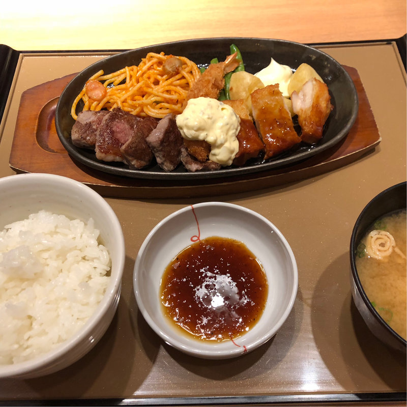 (やよい軒 三ヶ森店)