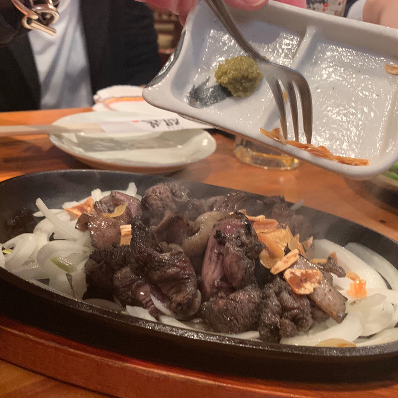 もも炙り焼き(闘鶏 本店 （しゃも）)