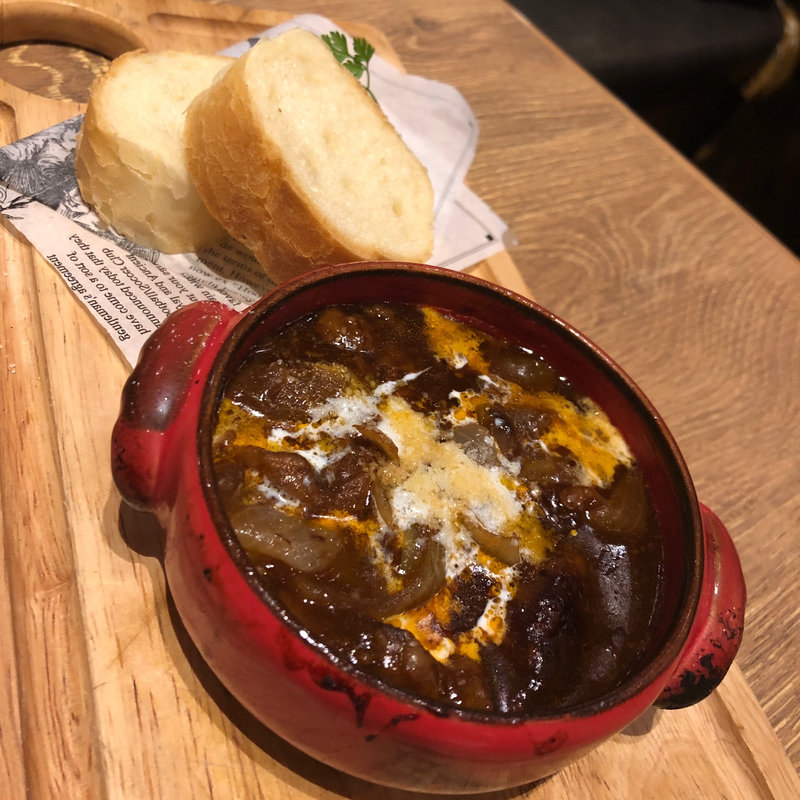 牛すじのデミグラスソース煮込み(神田の肉バル ランプキャップ 赤羽店)