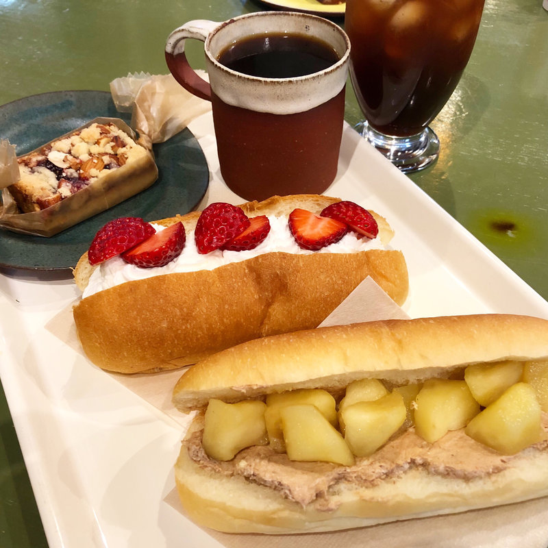 アップルシナモンバター＋ヨーグルトクリーム(PINE FIELDS MARKET)