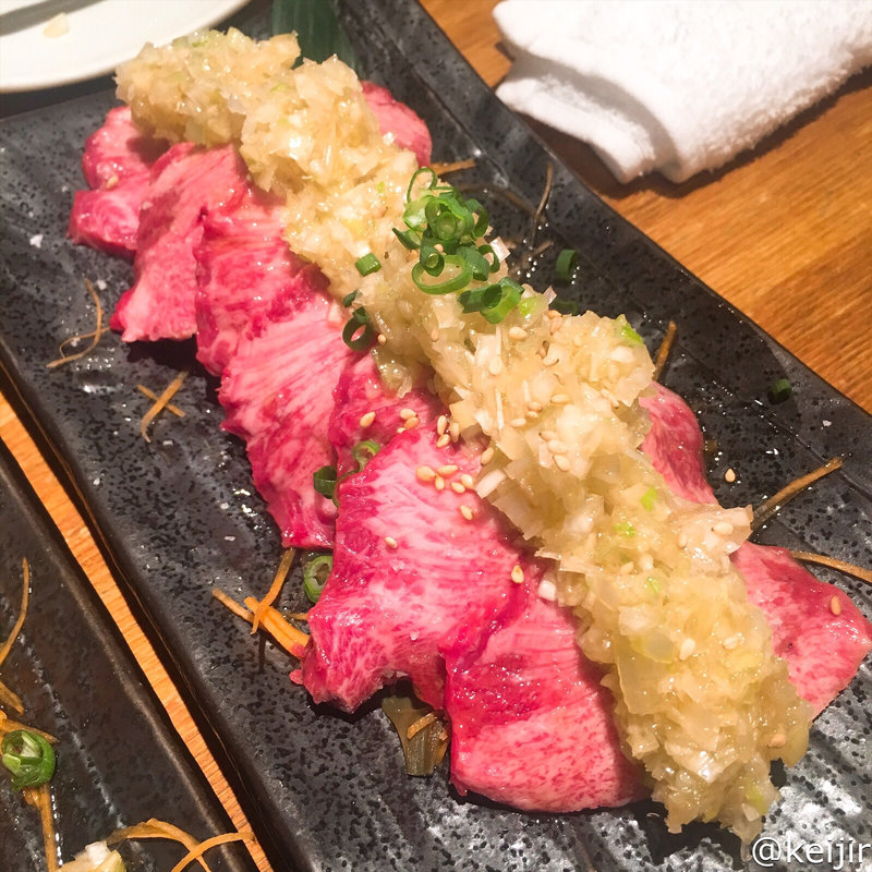 新鮮 牛タン刺し(よし臓 )