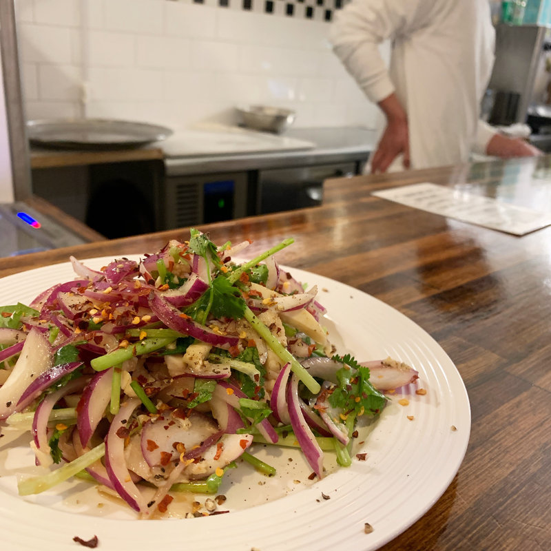 パクチーチキンサラダ(yama pizza)