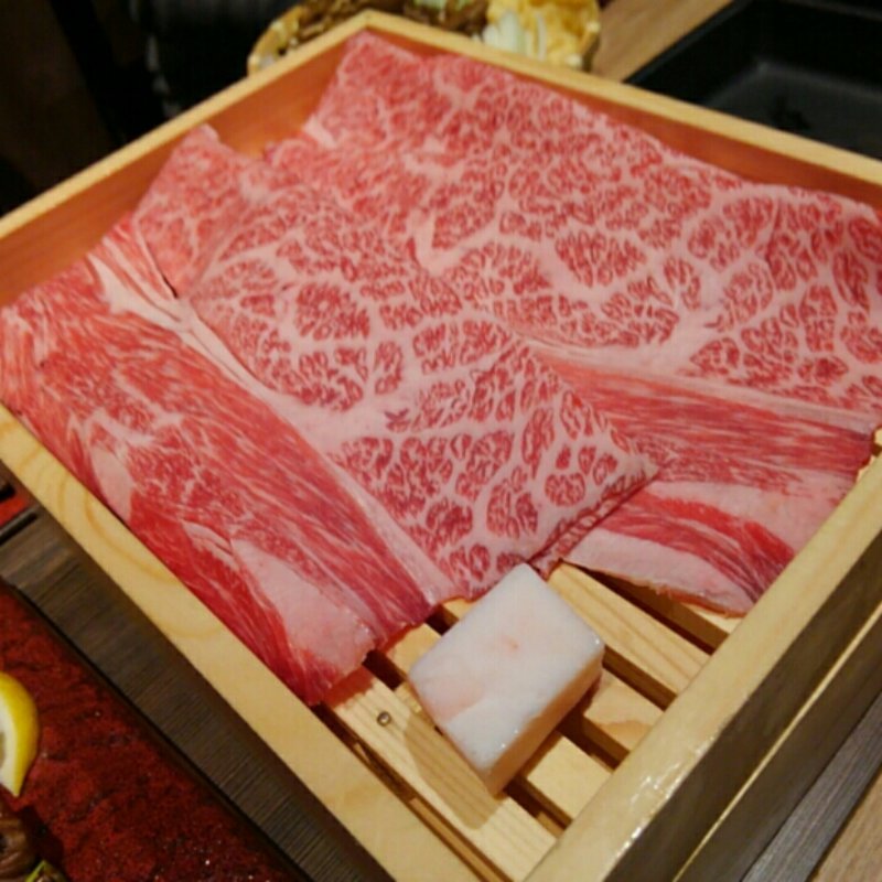 牛すき焼き特上盛り(すき焼き串焼 北斗 GEMSなんば店)