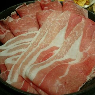 追加豚肉(紅あぐー豚・もち豚)(すき焼き串焼 北斗 GEMSなんば店)