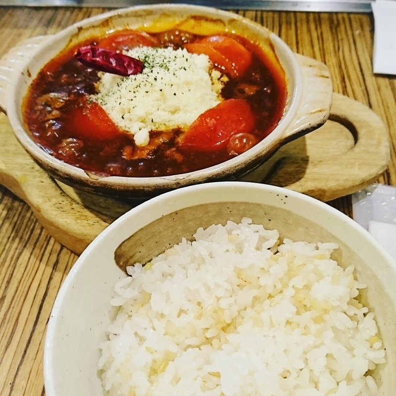 真っ赤なトマトとパルミジャーノチーズの土鍋ハンバーグ(土鍋ハンバーグ北斗星)