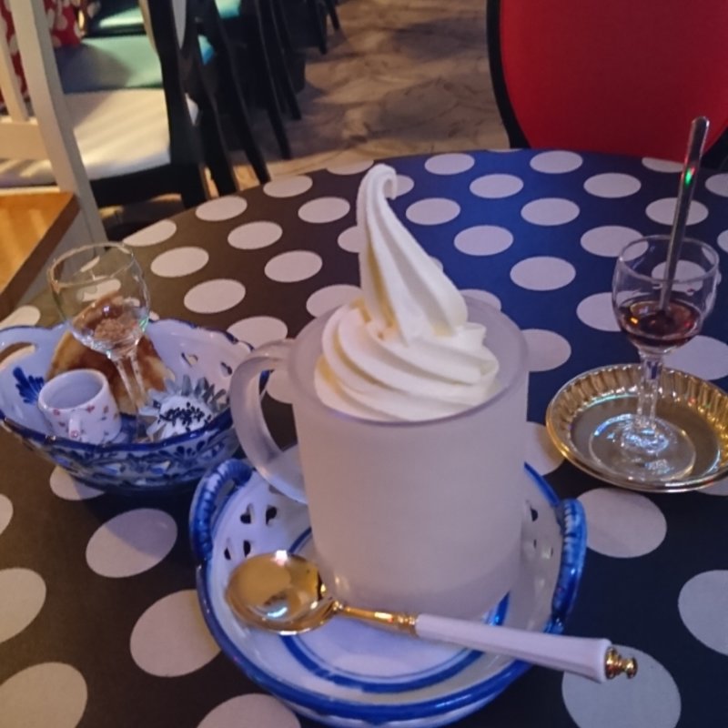 ソフトクリーム＆リキュールAセット(アイスクリームバー 北海道ミルク村)